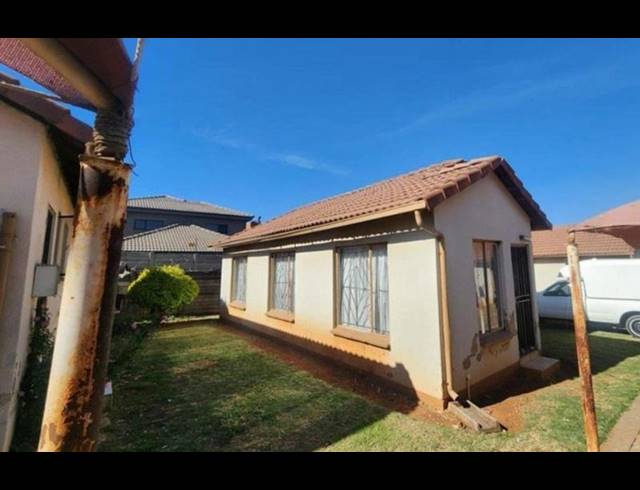 2 BEDROOM HOUSE FOR SALE IN CLAYVILLE